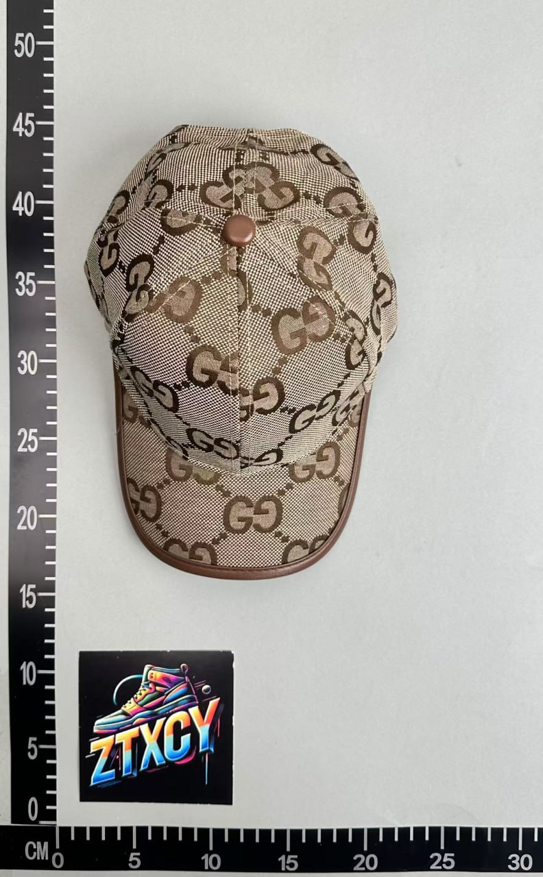 Gucci GG Supreme Baseball Cap [2 styles]