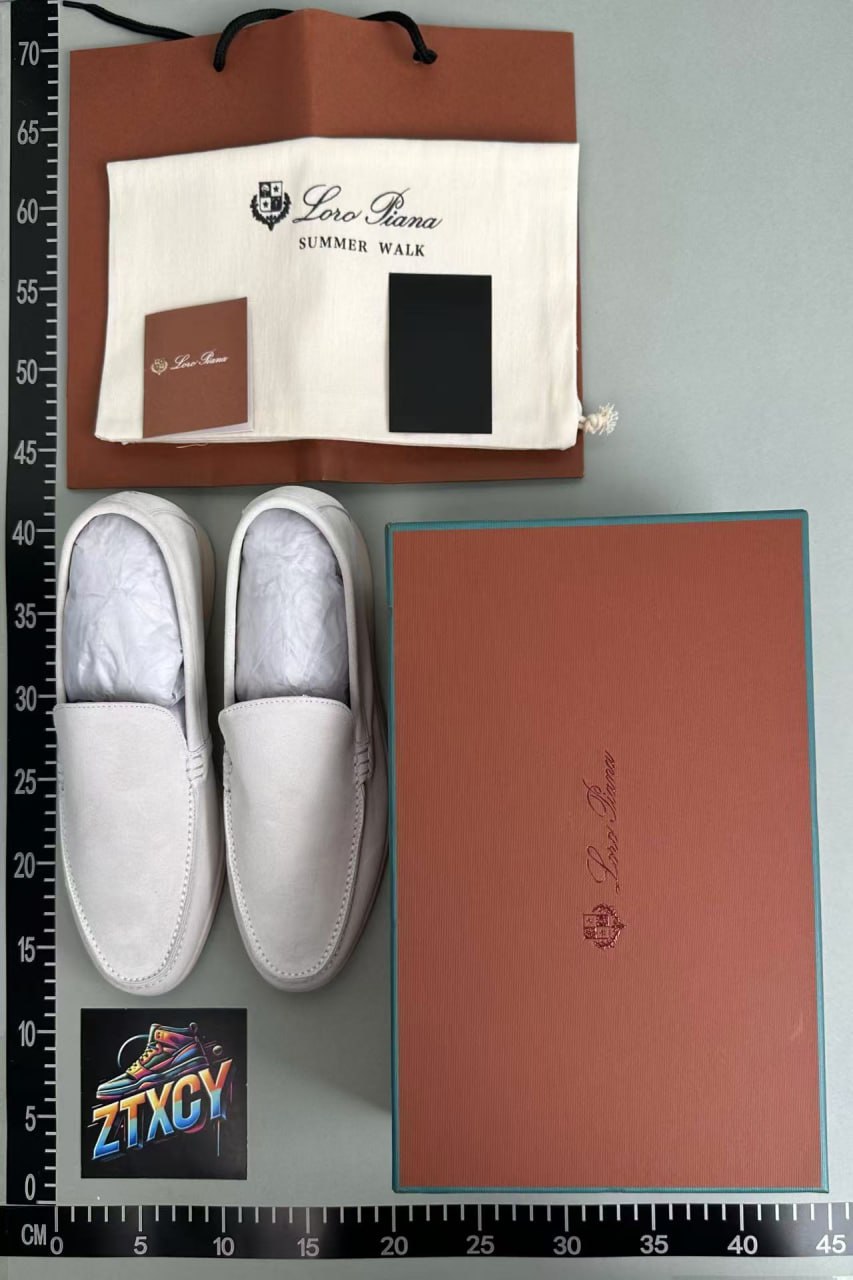 Suede Loafers [8 styles]