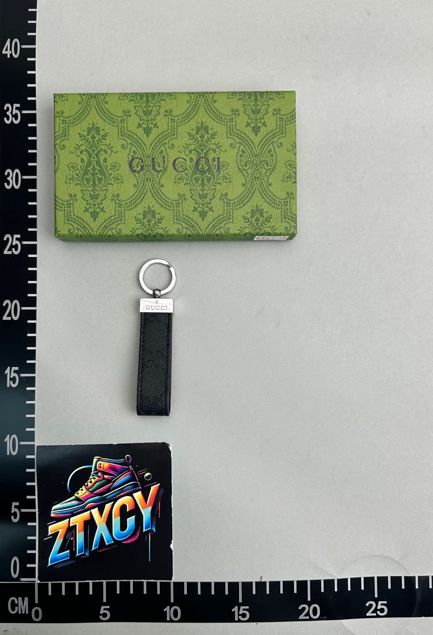 Gucci GG Supreme Keychain [35 styles]