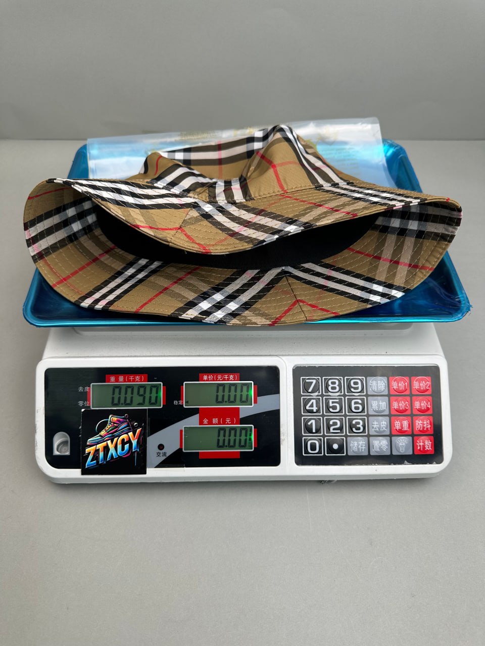 Burberry Vintage Check Baseball Cap [18 styles]