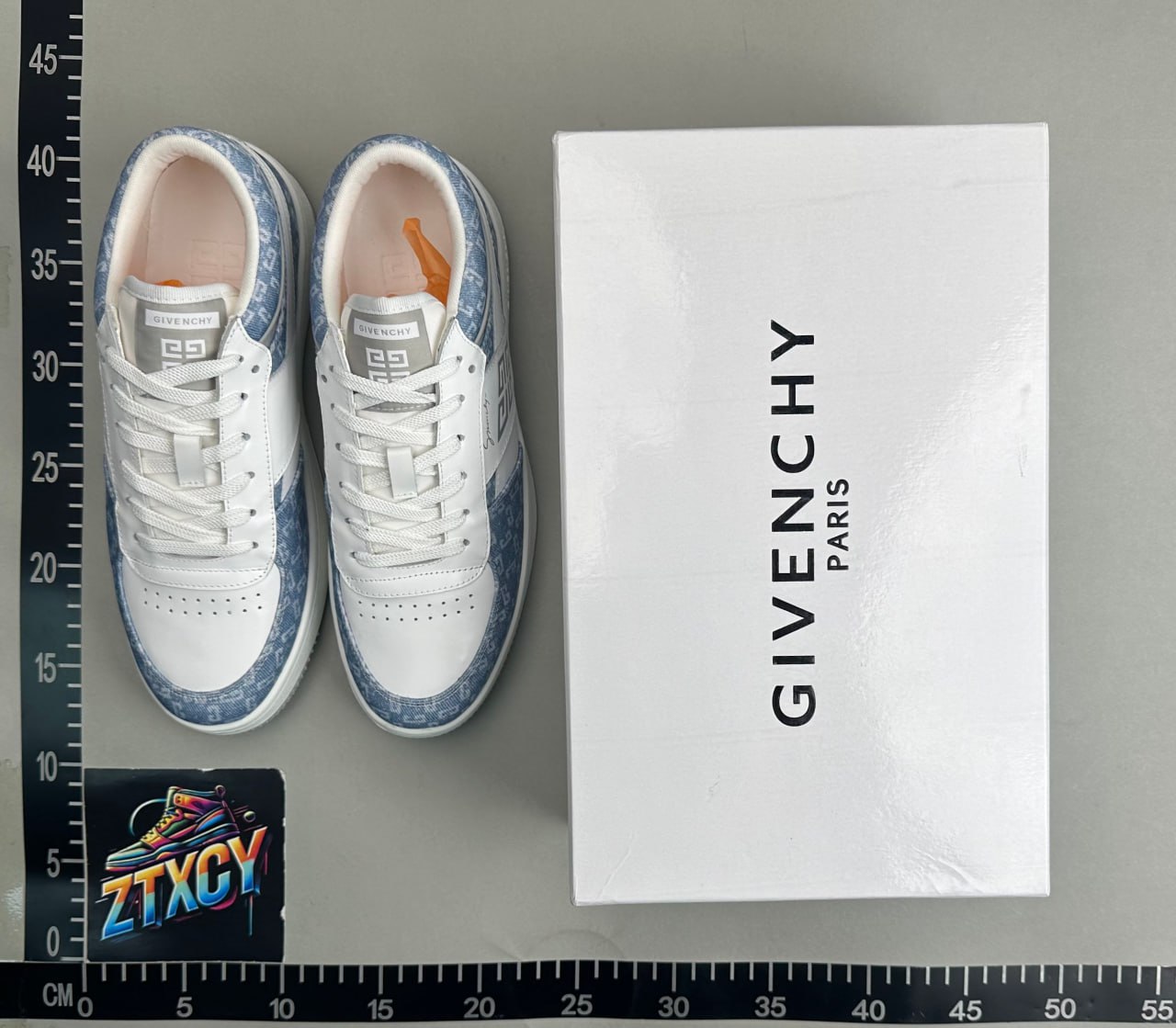 Givenchy B22 Sneakers [12 styles]