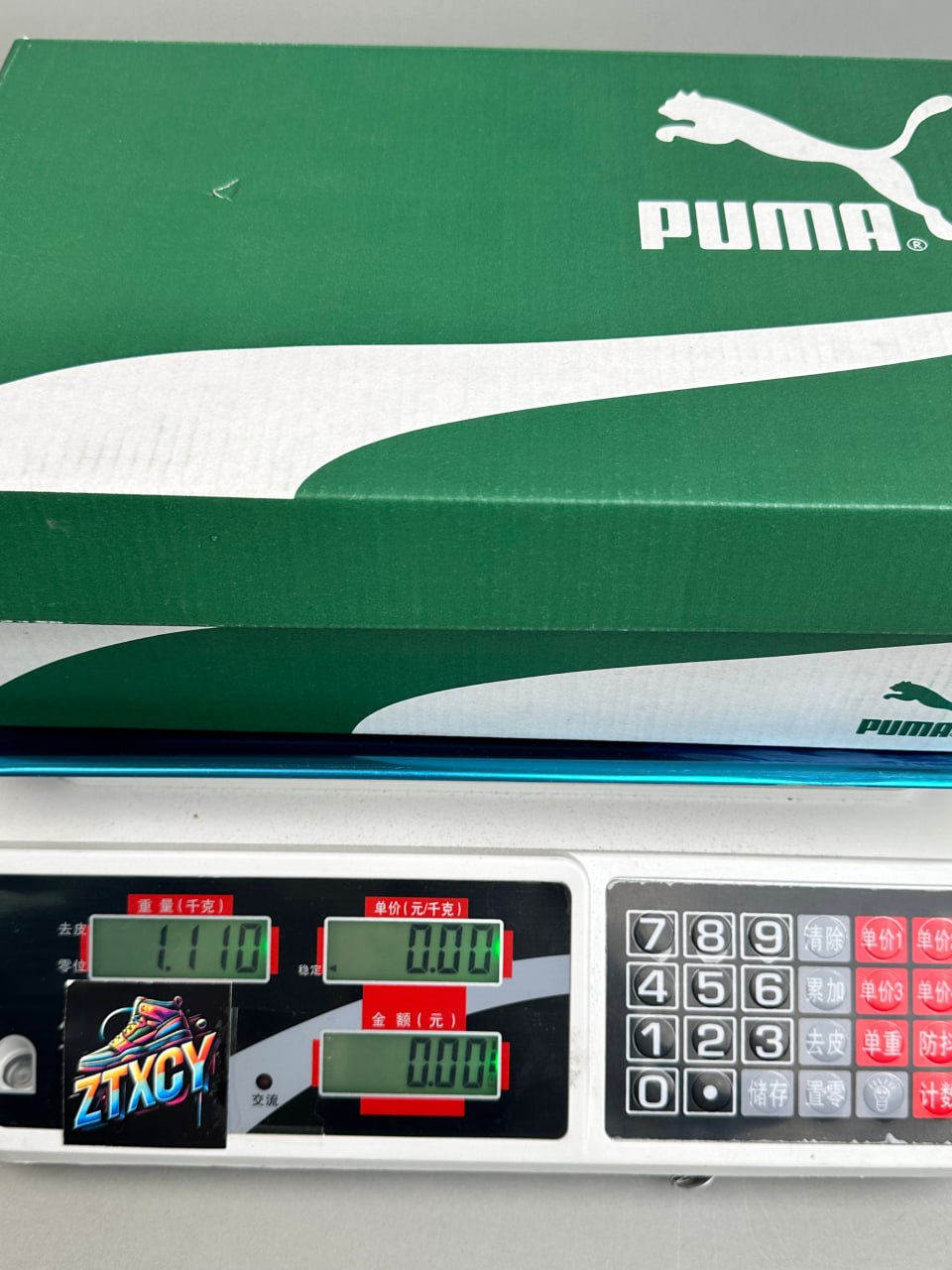 Puma Sneakers [4 styles]