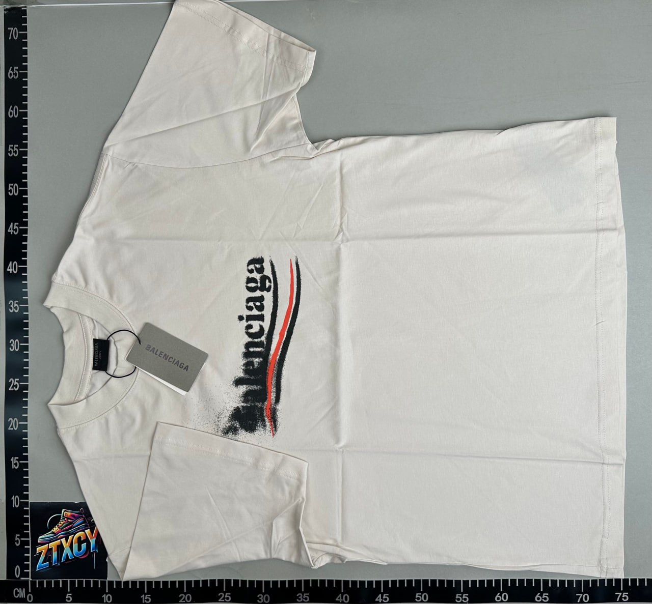 Balenciaga T-Shirt [14 styles]