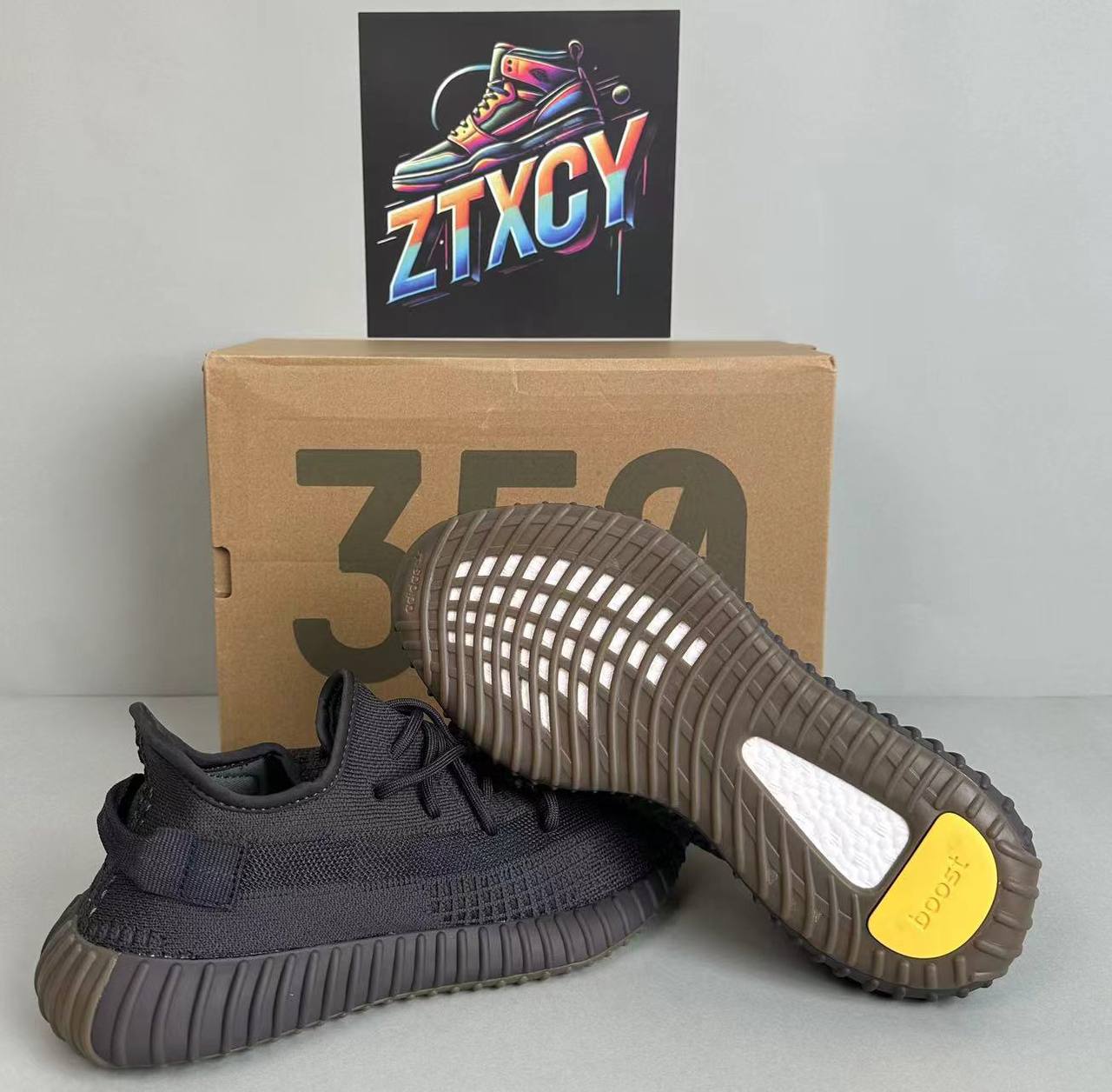 Adidas Yeezy Boost 350 V2 Sneakers [27 styles]