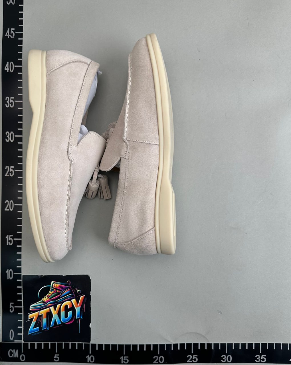 Tassel Loafers [22 styles]