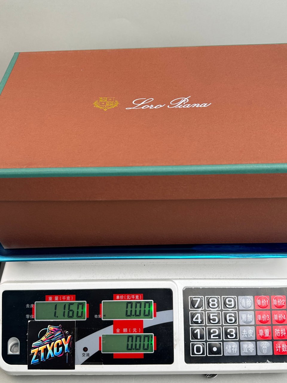 Tassel Loafers [22 styles]