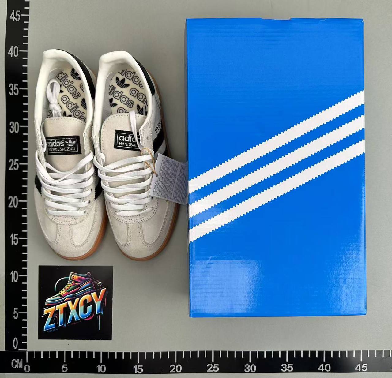 Adidas Gazelle Sneakers [16 styles]