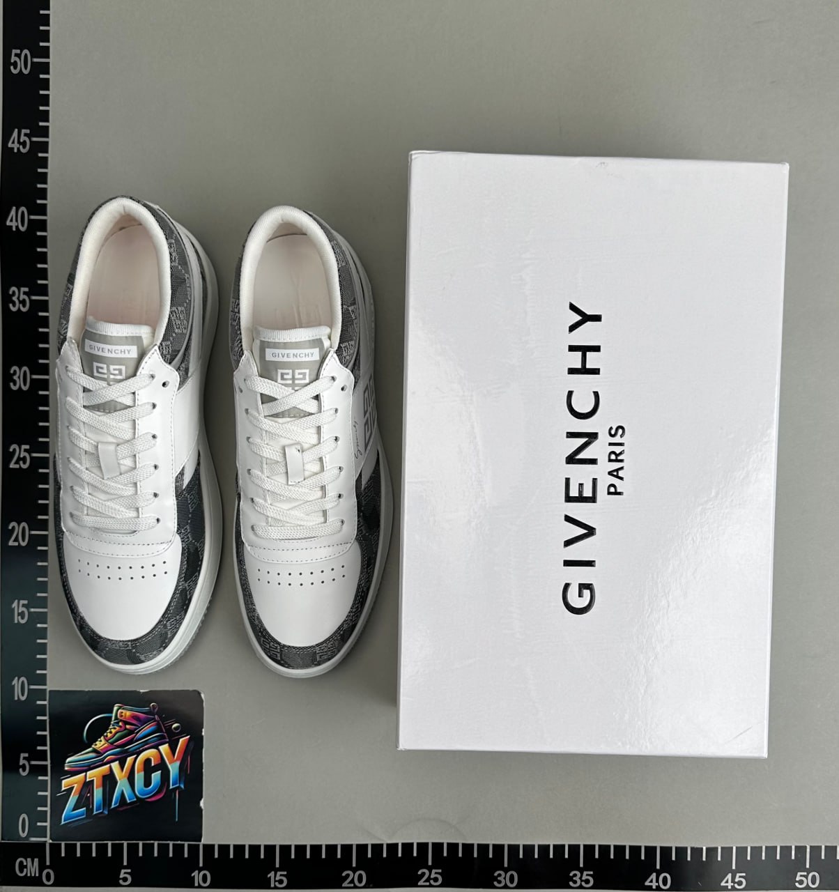 Givenchy B22 Sneakers [12 styles]