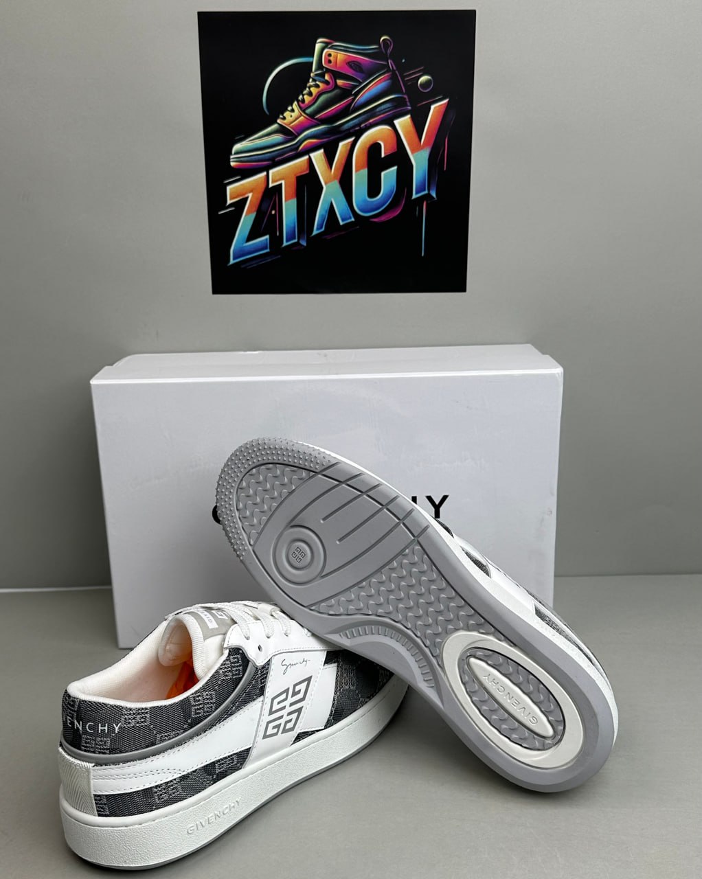 Givenchy B22 Sneakers [12 styles]