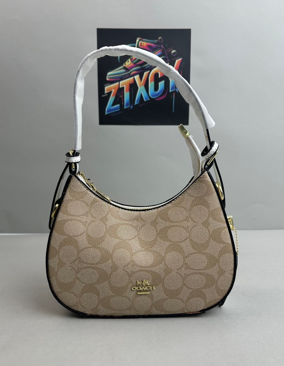 Coach Signature Hobo Bag [12 styles]