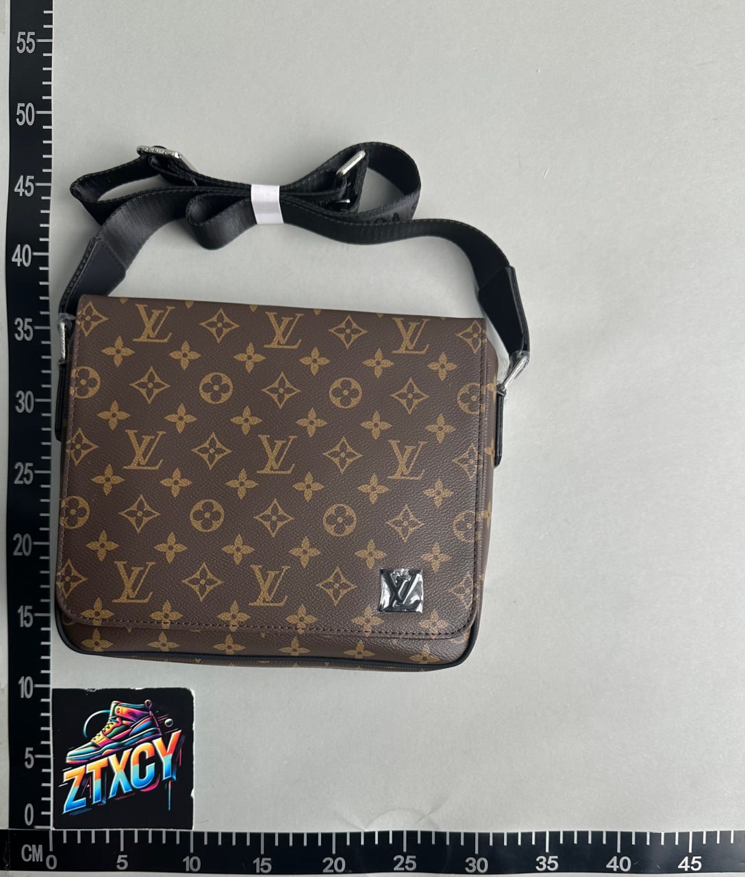 Louis Vuitton Damier Graphite & Monogram Canvas Messenger Bag [2 styles]