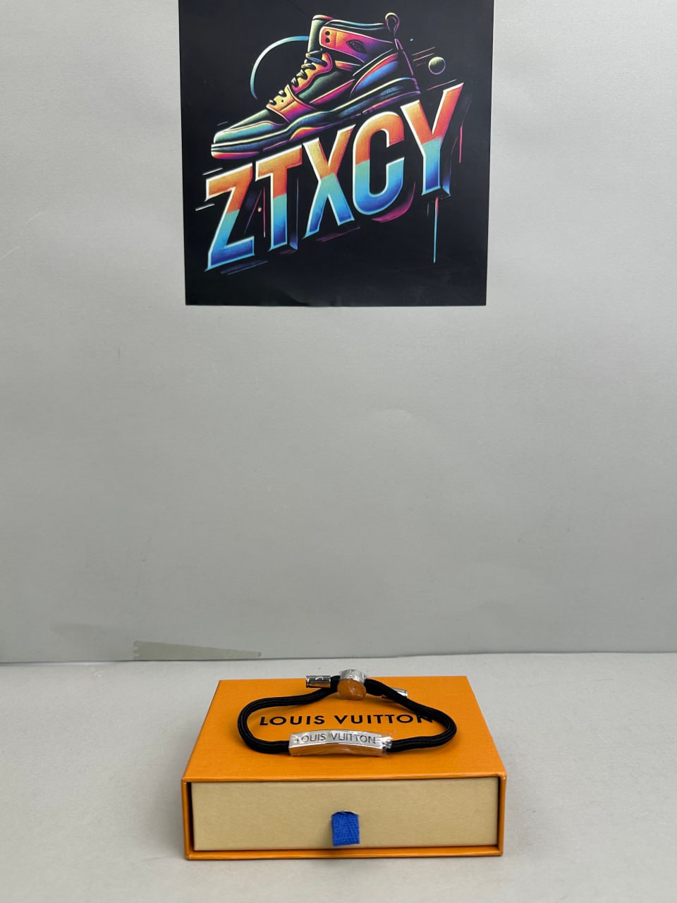 Louis Vuitton Bracelets [5 styles]