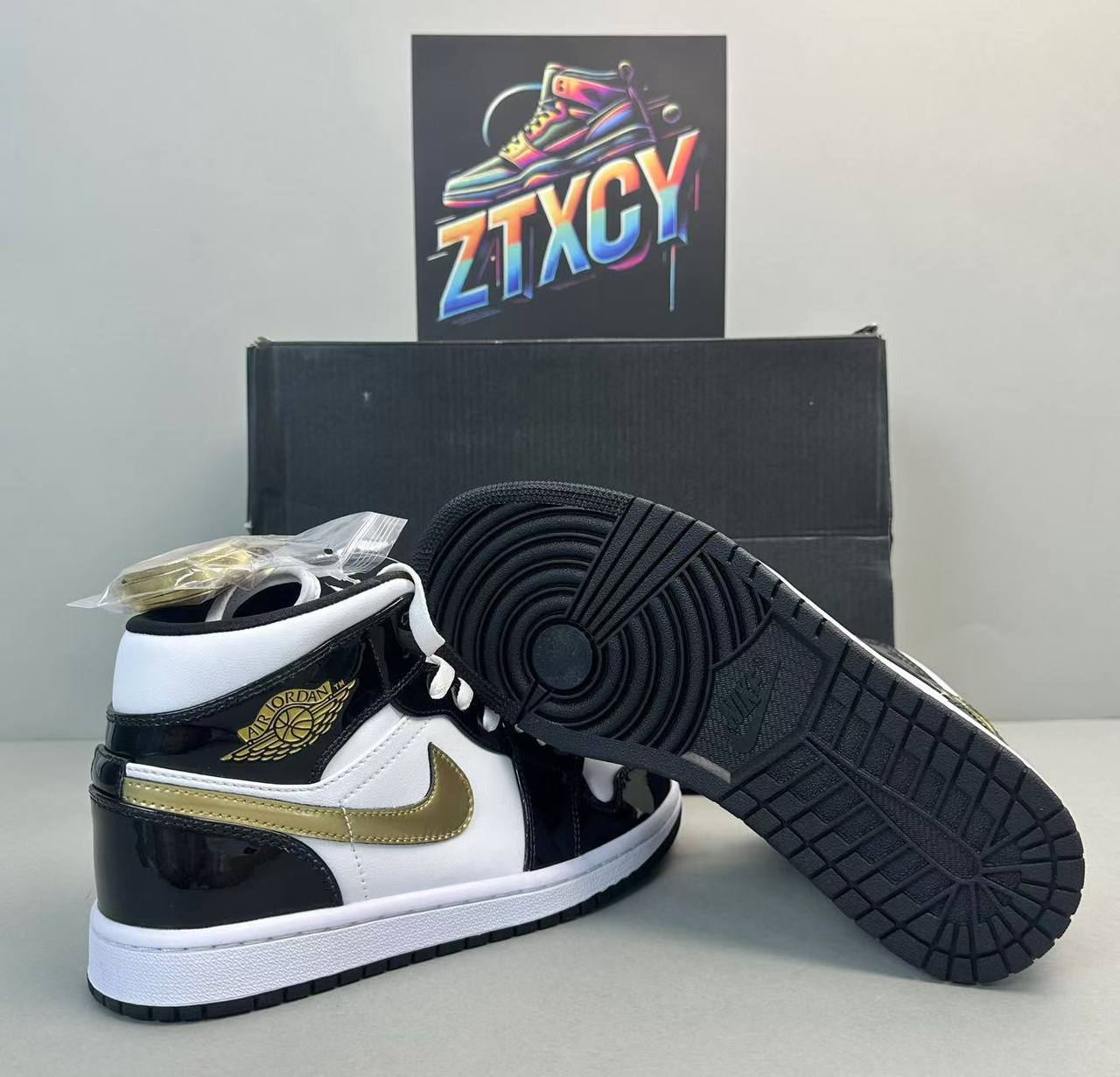 Nike Air Jordan 1 High OG Sneakers [24 styles]